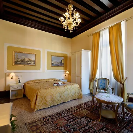 Hotell Corte Dei Greci 3*